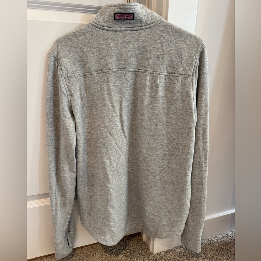 Vineyard Vines 2024 PGA Championship Women's Dreamcloth Shep Shirt in Light Grey - Picture 3 of 5